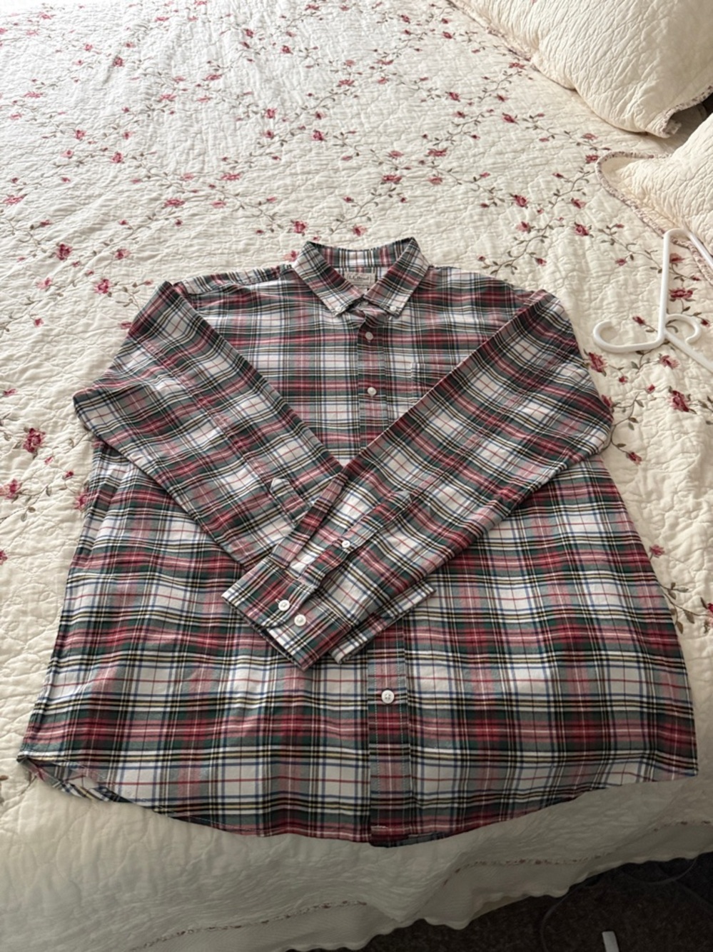 Classic Men's Red Plaid Button-Down Shirt - Picture 2 of 5